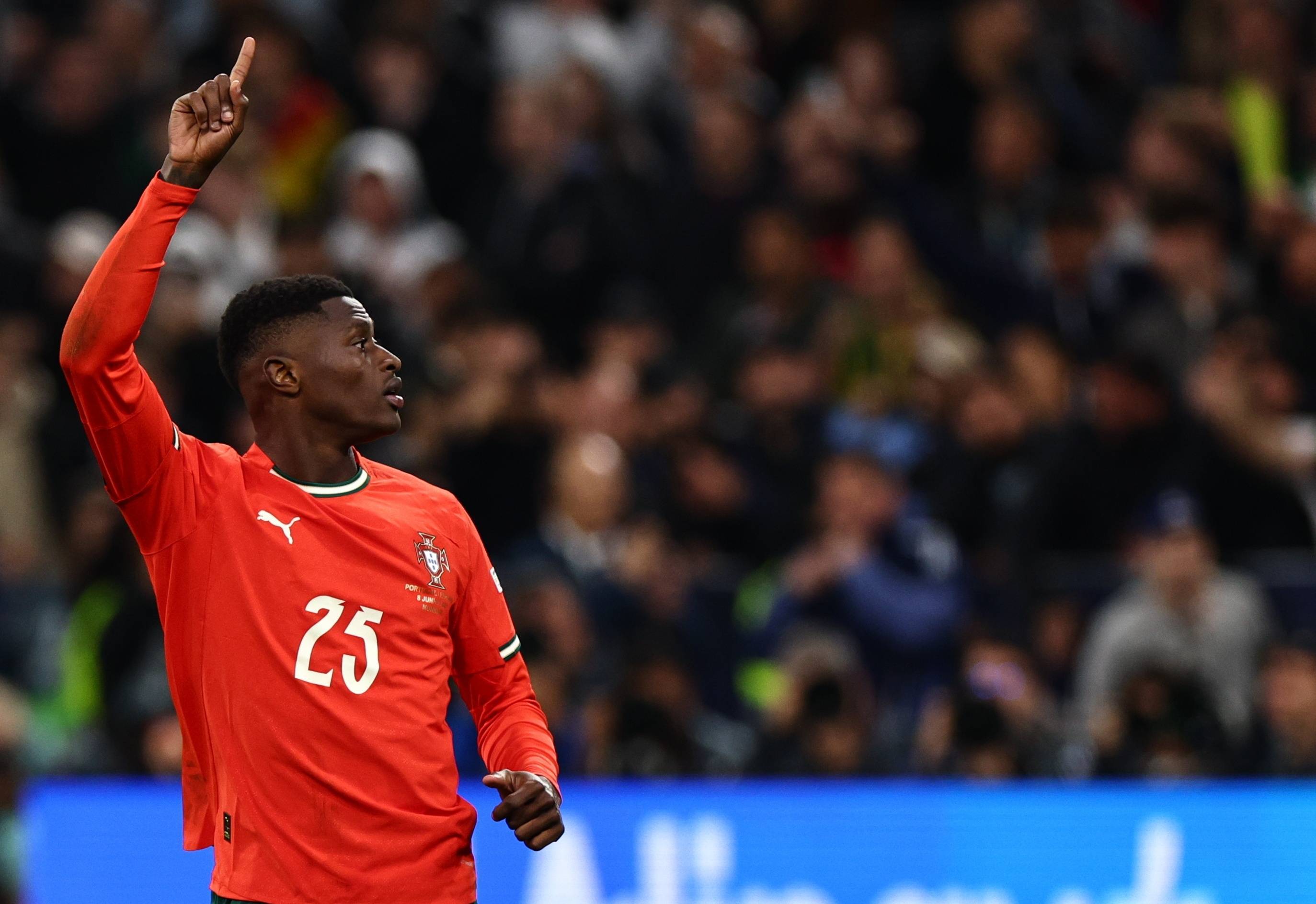 努诺-门德斯：逐渐习惯安联球场了，这里似乎给我带来好运